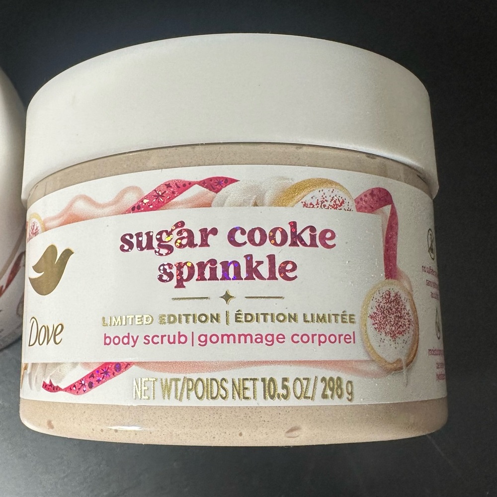 DOVE BEAUTY SUGAR COOKIE SPRiNKLE LIMITED EDITION HOLIDAY TREAT BODY SCRUB JAR